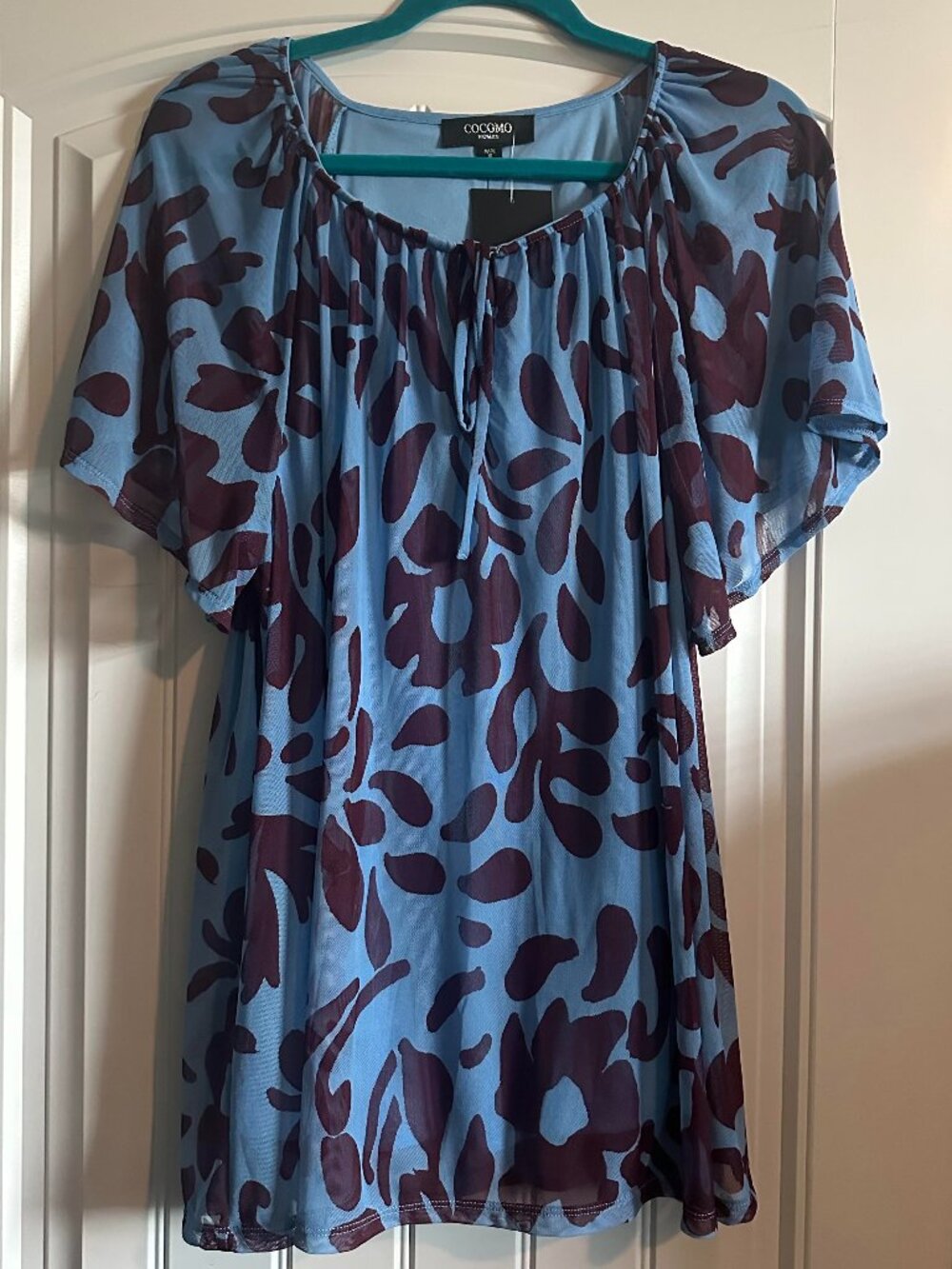 NWT Plus Size Cocomo Blue/Burgundy Abstract Top 2X